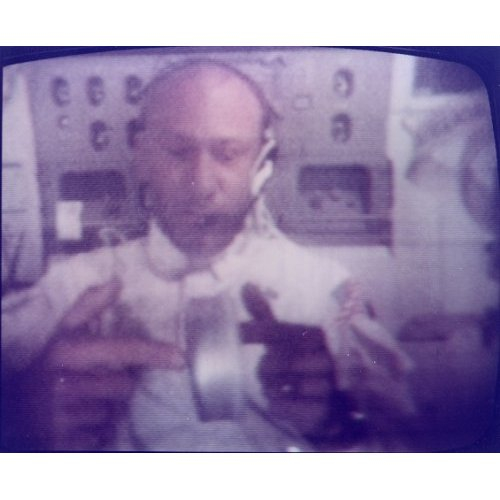 Buzz Aldrin explains how the gyroscope works. Back to Earth July 22, 1969