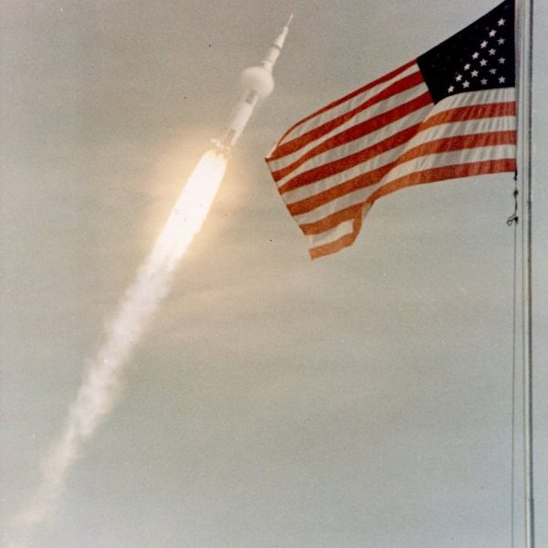 Décollage de Saturn V