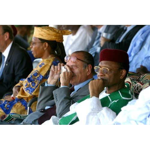 CHIRAC en visite au Mali
