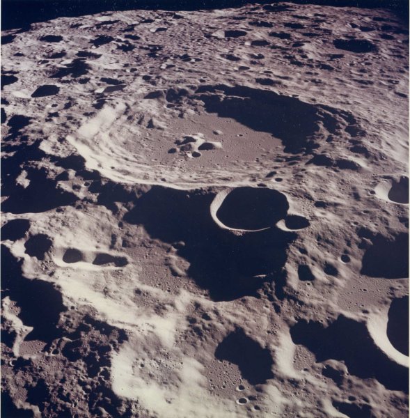Daedalus crater