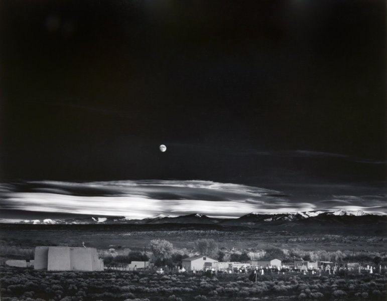 Mural of Moonrise, Hernandez